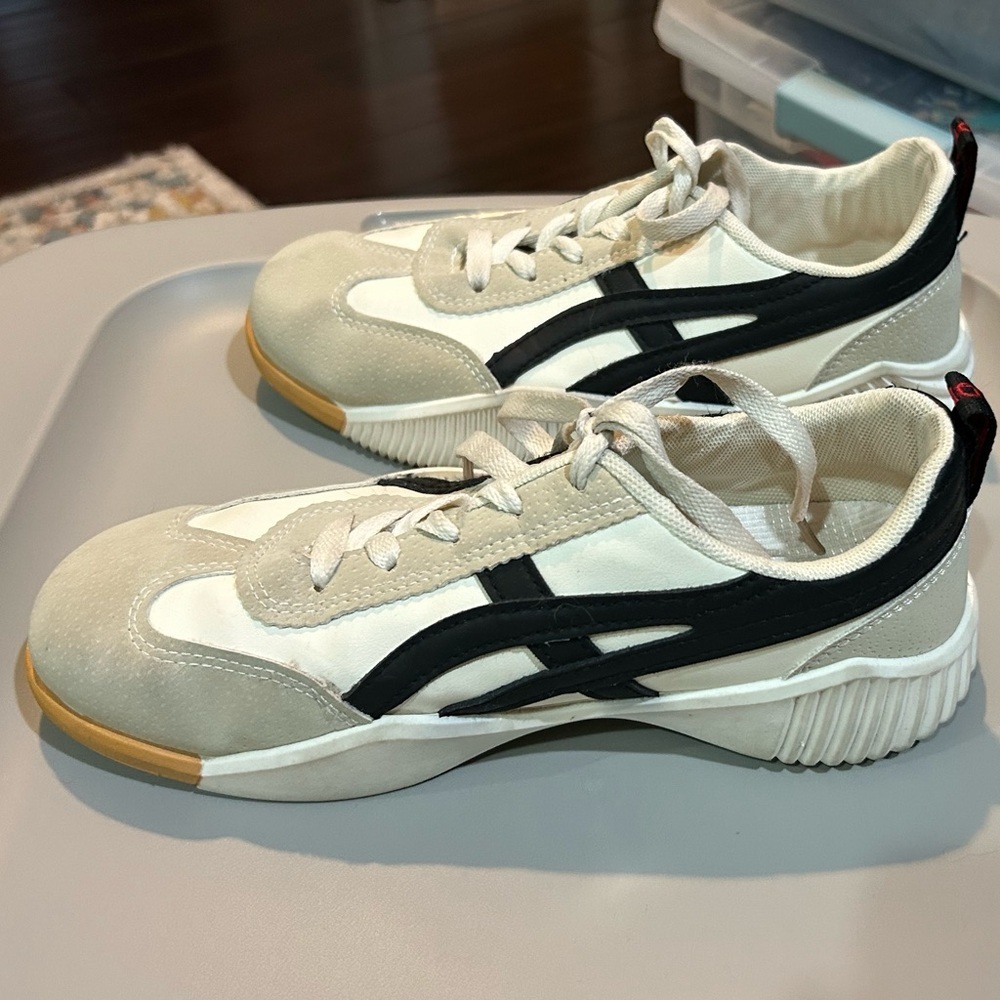 De Florance DF Cloudea sneakers in black and white women’s Size 6 - Picture 3 of 7